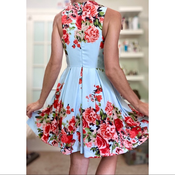 ✨LIKE NEW✨ GIANNI BINI Cocktail Dress - Picture 4 of 10